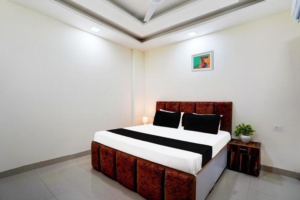 גאזיאבאד Hotel O Marina מראה חיצוני תמונה