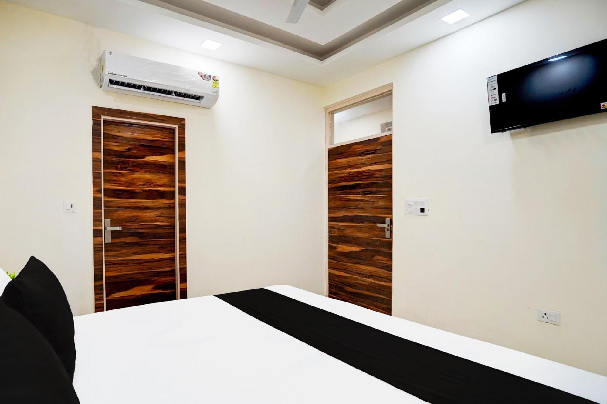 גאזיאבאד Hotel O Marina מראה חיצוני תמונה